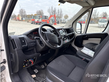 Truk box 2019 Citroen Jumper (Inoperable) Van Truck: gambar 5