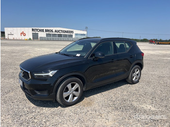Mobil SUV VOLVO