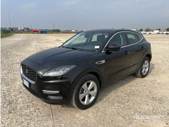 Mobil SUV JAGUAR