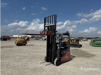 Forklift listrik TOYOTA