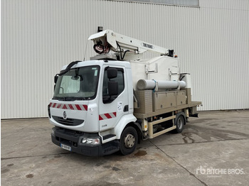 Platform udara yang dipasang di truk RENAULT Midlum
