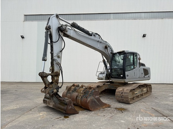 Ekskavator perayap LIEBHERR