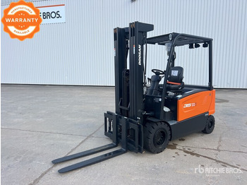 Forklift listrik DOOSAN
