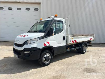 Truk jungkit IVECO