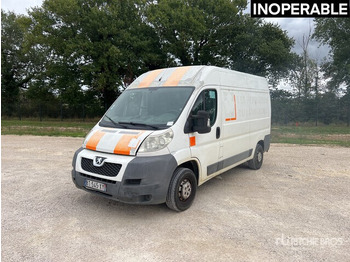 Van pengiriman PEUGEOT Boxer