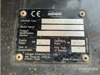 Ekskavator perayap DOOSAN DX225LC-7