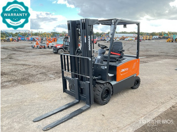 Forklift listrik DOOSAN