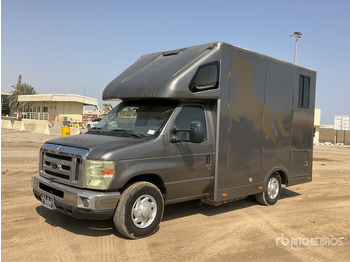 Truk pengangkut kuda FORD