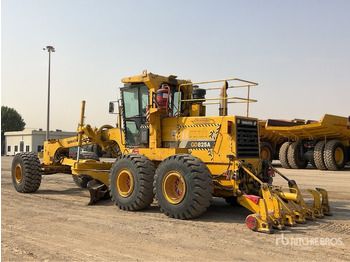 Grader 2011 Komatsu GD825A-2: gambar 3
