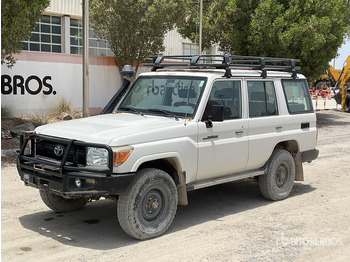 Mobil SUV TOYOTA Land Cruiser