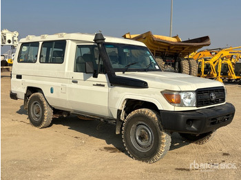 Mobil SUV TOYOTA Land Cruiser