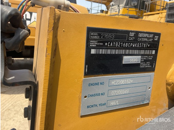 Skid steer CATERPILLAR 216B3
