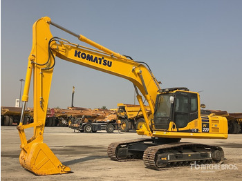 Ekskavator perayap KOMATSU PC220-8