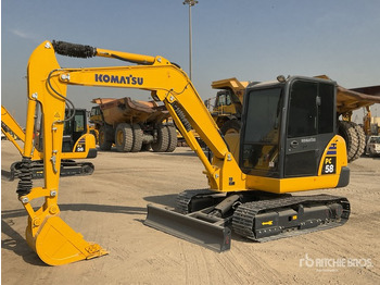 Ekskavator mini KOMATSU