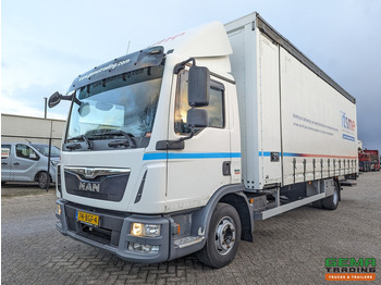 Truk dengan terpal samping MAN TGL 12.220