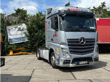 Tractor head MERCEDES-BENZ Actros 1845