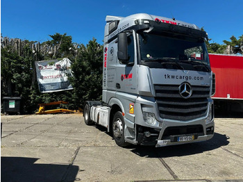 Tractor head MERCEDES-BENZ Actros 1845