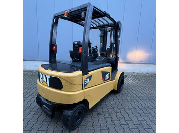 Forklift listrik Caterpillar EP50: gambar 3