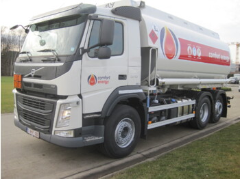 Truk tangki VOLVO FM