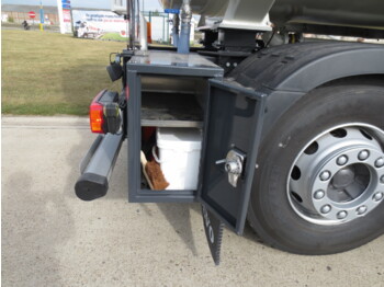Truk tangki Volvo FM: gambar 4
