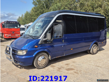 Bus pariwisata FORD