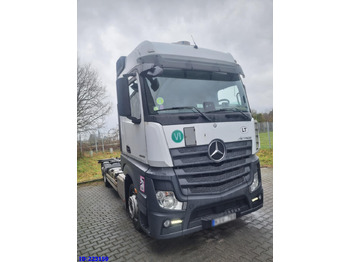 Truk sasis MERCEDES-BENZ Actros 2542