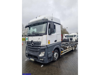 Truk sasis MERCEDES-BENZ Actros 2542
