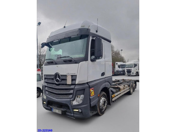 Truk sasis MERCEDES-BENZ Actros 2542