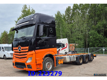 Truk sasis MERCEDES-BENZ Actros