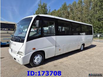 Bus pariwisata MERCEDES-BENZ
