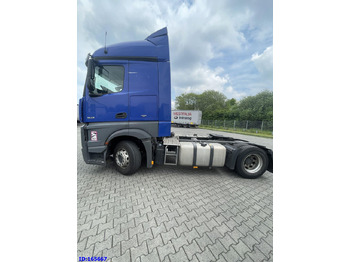 Tractor head MERCEDES-BENZ Actros 1843