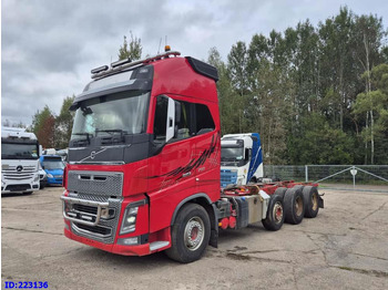 Truk sasis VOLVO FH16 750