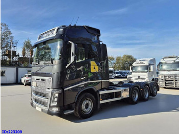 Truk sasis VOLVO FH16 750