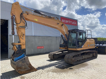 Ekskavator perayap CASE CX210