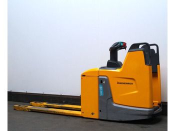 Truk pallet Jungheinrich ERE225: gambar 2 Truk pallet Jungheinrich ERE225: gambar 2