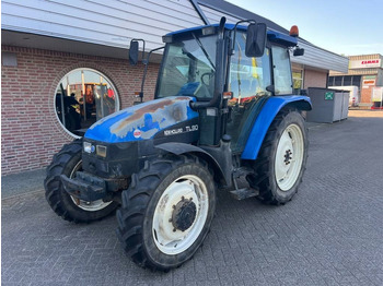 Traktor NEW HOLLAND TL90