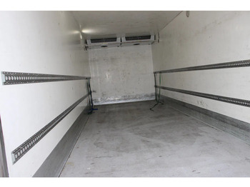 Truk berpendingin DAF LF 210 + EURO 6 + LIFT: gambar 4 Truk berpendingin DAF LF 210 + EURO 6 + LIFT: gambar 4