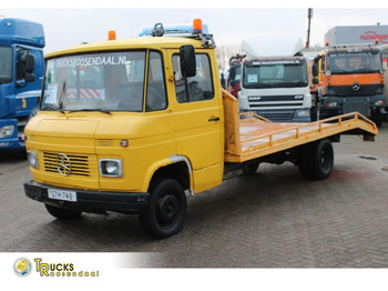 Truk pengangkut mobil MERCEDES-BENZ
