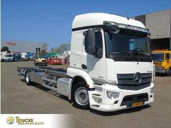 Pengangkut kontainer/ Container truck MERCEDES-BENZ Actros
