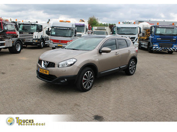 Mobil SUV NISSAN