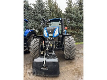 Traktor NEW HOLLAND T8