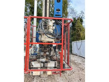 Sopir tumpukan SOILMEC