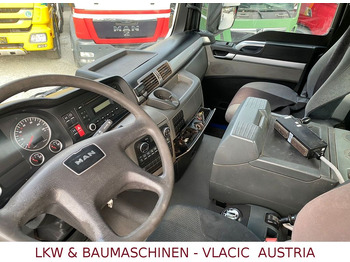 Interior photo 1: Hook lift MAN TGS 33.440 (6x4) EEV Abrollkipper MAN TGS 33.440 (6x4) EEV Abrollkipper