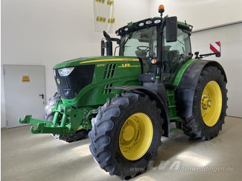 Traktor John Deere 6215R: gambar 3