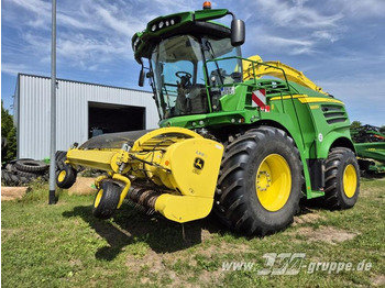 Pemanen hijauan JOHN DEERE 8600