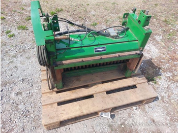 Lampiran pemanen pakan ternak JOHN DEERE