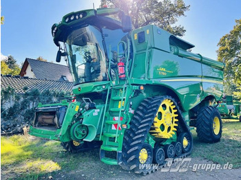 Pemanen gabungan JOHN DEERE S780