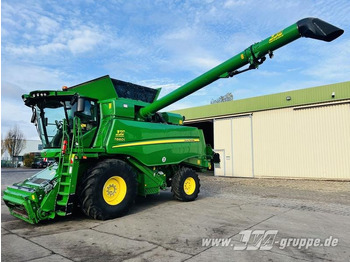 Pemanen gabungan JOHN DEERE T660
