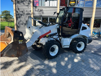Wheel loader YANMAR