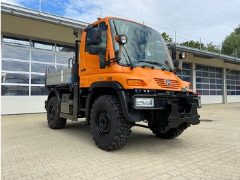 Kendaraan Kota/ Khusus UNIMOG U300
